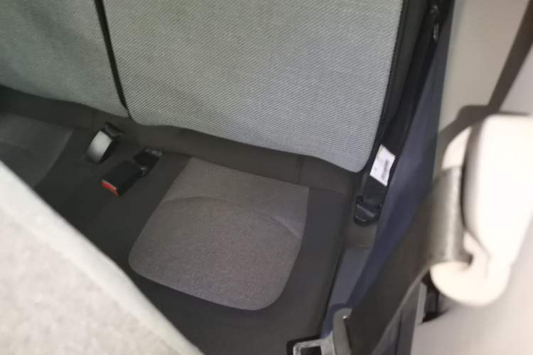 Used Wuling Hongguang MINIEV 2021 Macaron Fashion Model Lithium Iron Phosphate Left Rear Seat