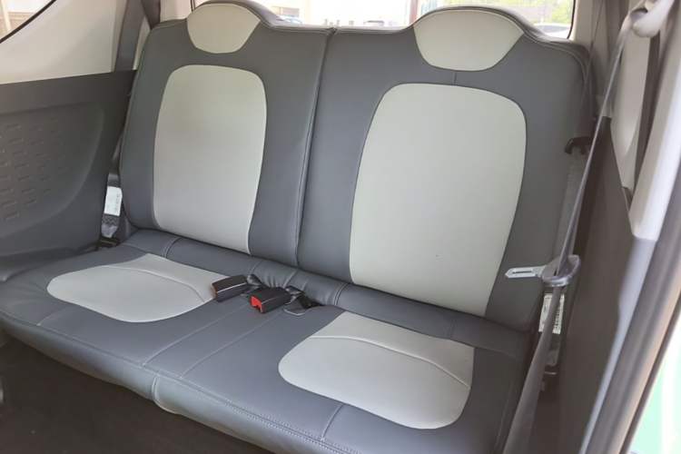 Used Wuling Hongguang MINIEV 2021 Macaron Premium Model – Lithium Iron Phosphate Left Rear Seat