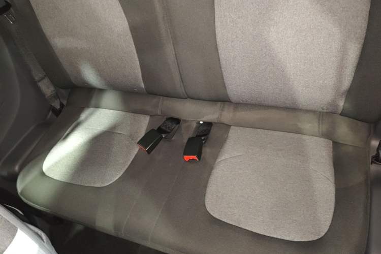 Used Wuling Hongguang MINIEV 2021 Macaron Premium Model – Lithium Iron Phosphate Left Rear Seat