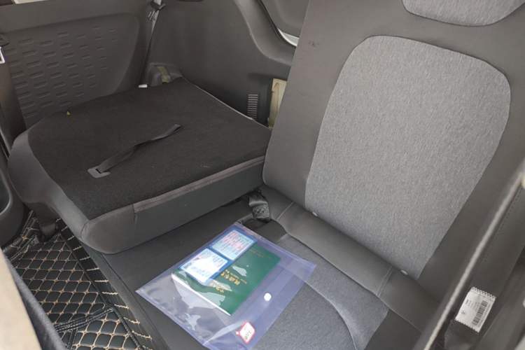 Used Wuling Hongguang MINIEV 2021 Macaron Fashion Model Lithium Iron Phosphate Left Rear Seat
