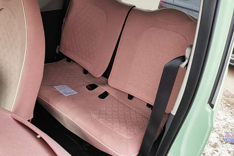 Used Wuling Hongguang MINIEV 2021 Macaron Premium Model – Lithium Iron Phosphate Left Rear Seat