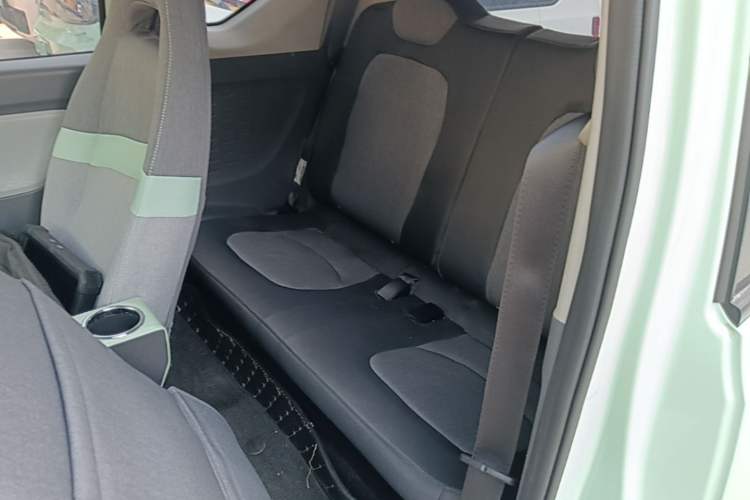 Used Wuling Hongguang MINIEV 2021 Macaron Fashion Model Lithium Iron Phosphate Left Rear Seat