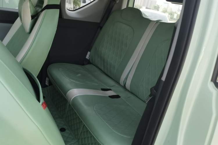 Used Wuling Hongguang MINIEV 2021 Macaron Fashion Model Lithium Iron Phosphate Left Rear Seat