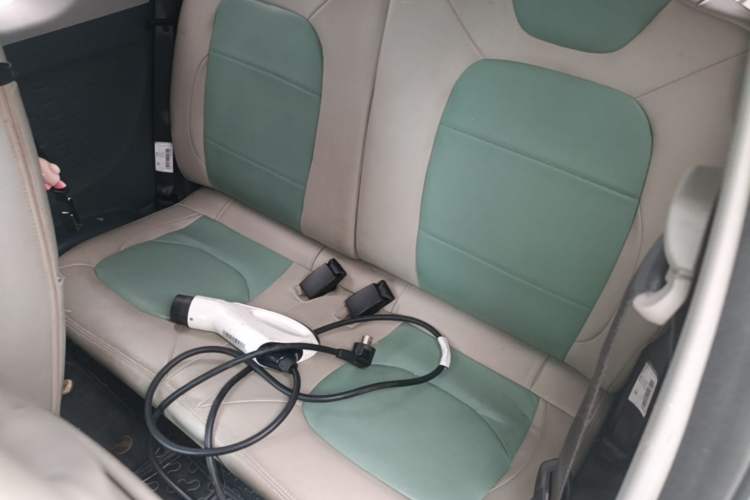 Used Wuling Hongguang MINIEV 2021 Macaron Premium Model – Lithium Iron Phosphate Left Rear Seat