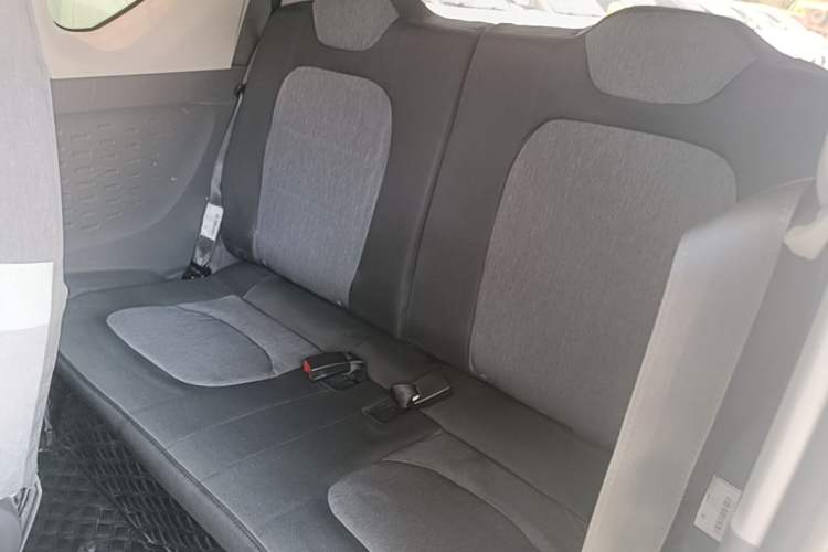 Used Wuling Hongguang MINIEV 2021 Macaron Fashion Model Lithium Iron Phosphate Left Rear Seat