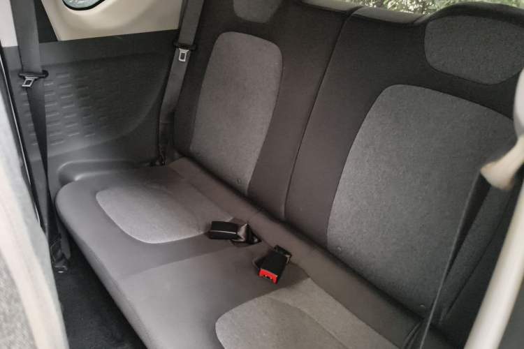 Used Wuling Hongguang MINIEV 2021 Macaron Premium Model – Lithium Iron Phosphate Left Rear Seat