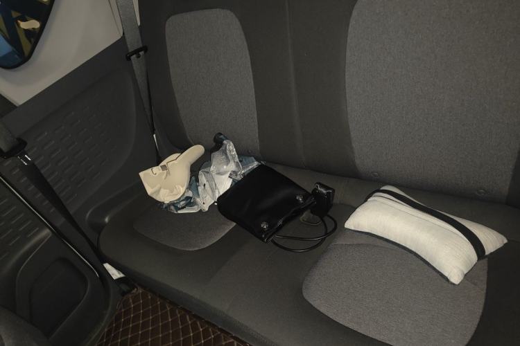 Used Wuling Hongguang MINIEV 2021 Macaron Fashion Model Lithium Iron Phosphate Left Rear Seat