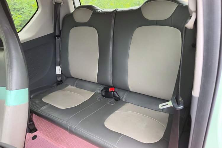 Used Wuling Hongguang MINIEV 2021 Macaron Fashion Model Lithium Iron Phosphate Left Rear Seat