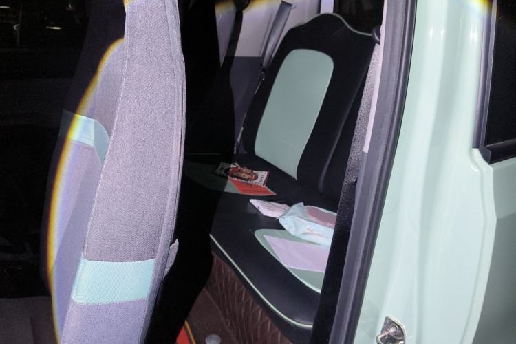 Used Wuling Hongguang MINIEV 2021 Macaron Fashion Model Lithium Iron Phosphate Left Rear Seat