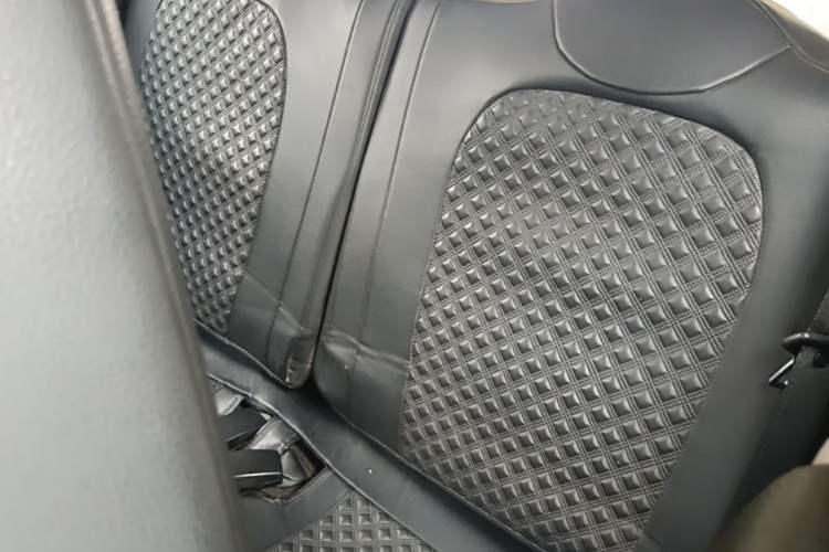 Used Wuling Hongguang MINIEV 2021 Macaron Fashion Model Lithium Iron Phosphate Left Rear Seat