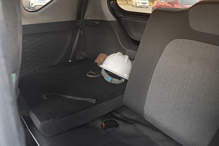 Used Wuling Hongguang MINIEV 2021 Macaron Fashion Model Lithium Iron Phosphate Left Rear Seat