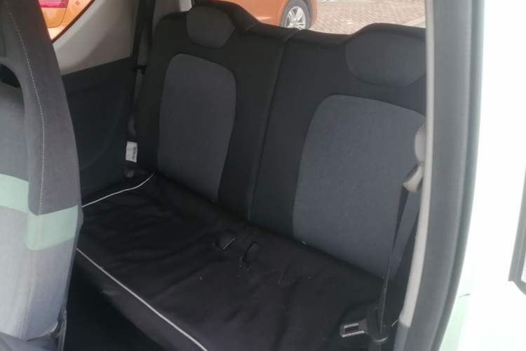 Used Wuling Hongguang MINIEV 2021 Macaron Fashion Edition Lithium-Ion Battery Left Rear Seat