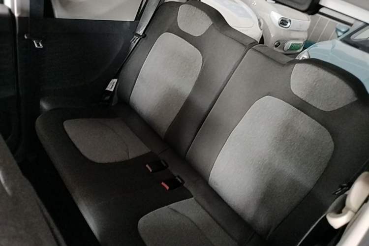 Used Wuling Hongguang MINIEV 2021 Macaron Premium Model – Lithium Iron Phosphate Left Rear Seat