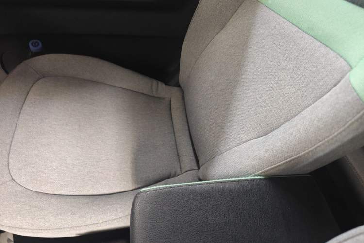Used Wuling Hongguang MINIEV 2021 Macaron Premium Model – Lithium Iron Phosphate Left Rear Seat