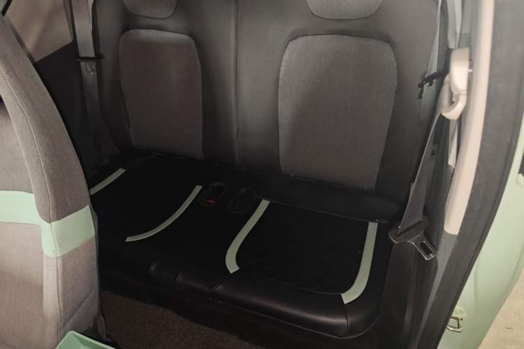 Used Wuling Hongguang MINIEV 2021 Macaron Premium Model – Lithium Iron Phosphate Left Rear Seat