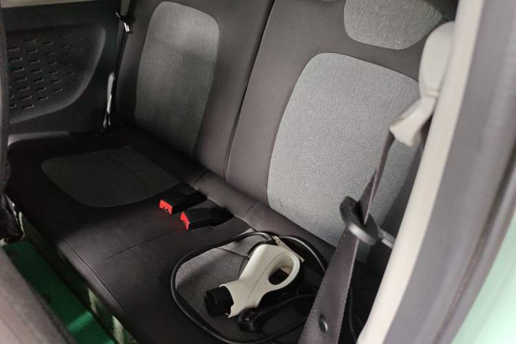 Used Wuling Hongguang MINIEV 2021 Macaron Premium Model – Lithium Iron Phosphate Left Rear Seat
