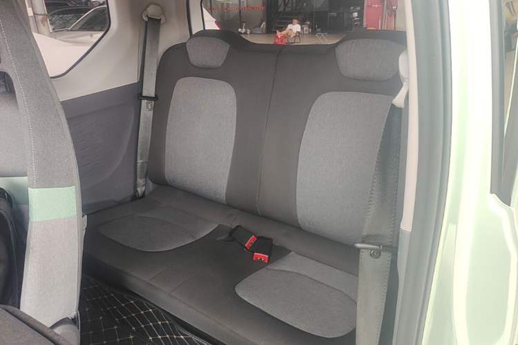 Used Wuling Hongguang MINIEV 2021 Macaron Premium Model – Lithium-NMC Left Rear Seat
