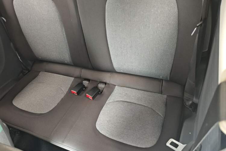 Used Wuling Hongguang MINIEV 2021 Macaron Fashion Model Lithium Iron Phosphate Left Rear Seat