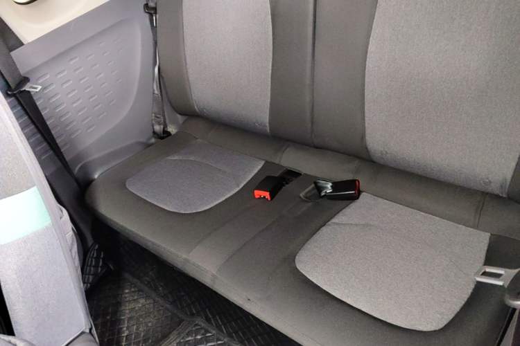 Used Wuling Hongguang MINIEV 2021 Macaron Fashion Model Lithium Iron Phosphate Left Rear Seat