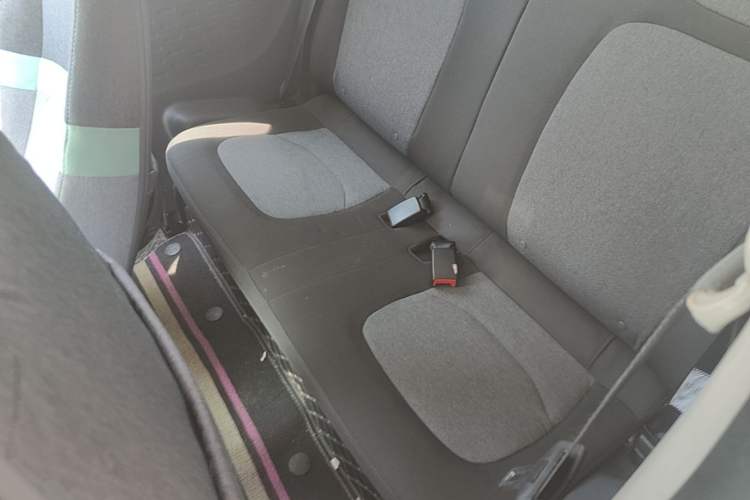Used Wuling Hongguang MINIEV 2021 Macaron Premium Model – Lithium Iron Phosphate Left Rear Seat