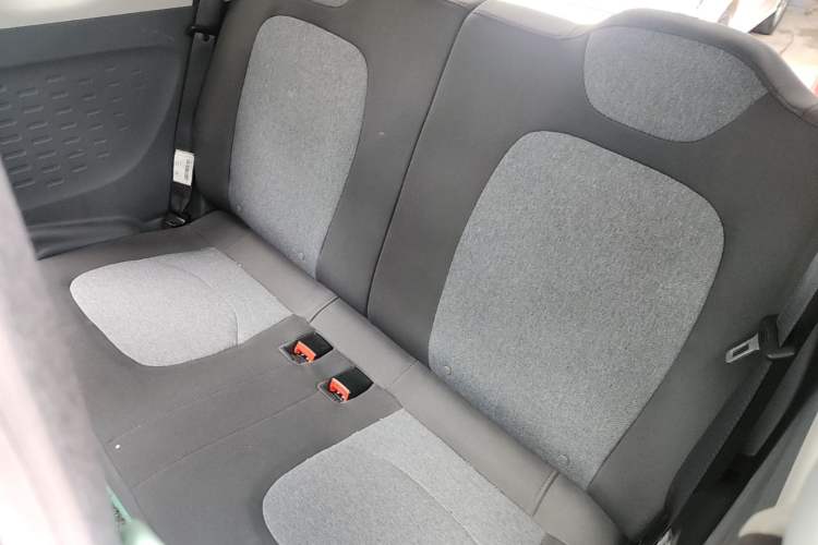 Used Wuling Hongguang MINIEV 2021 Macaron Premium Model – Lithium-NMC Left Rear Seat