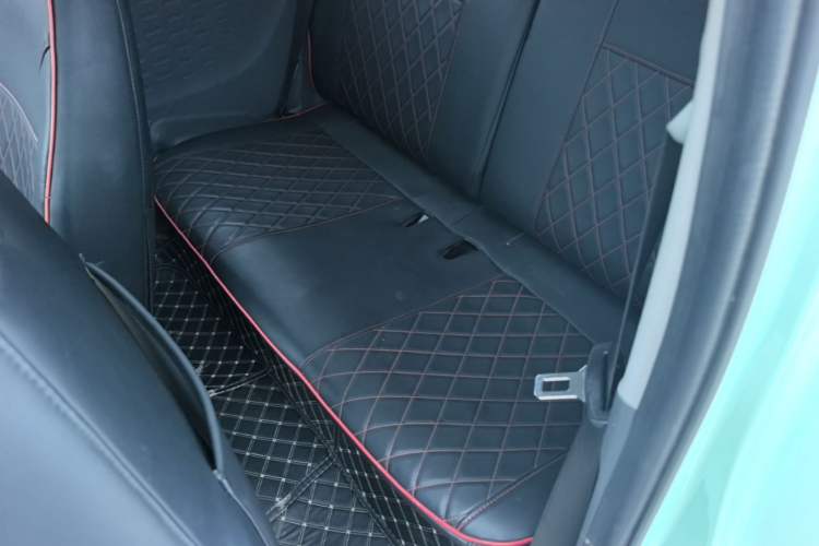 Used Wuling Hongguang MINIEV 2021 Macaron Fashion Model Lithium Iron Phosphate Left Rear Seat