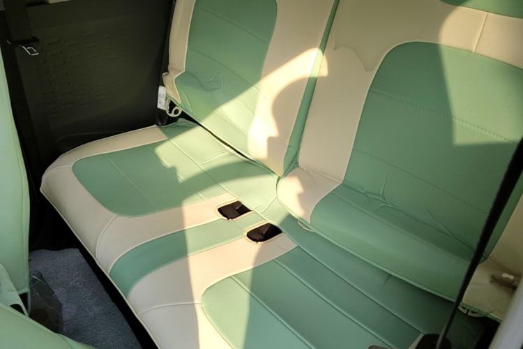 Used Wuling Hongguang MINIEV 2021 Macaron Fashion Model Lithium Iron Phosphate Left Rear Seat