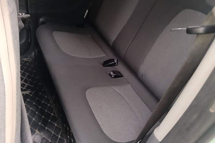 Used Wuling Hongguang MINIEV 2021 Macaron Fashion Model Lithium Iron Phosphate Left Rear Seat
