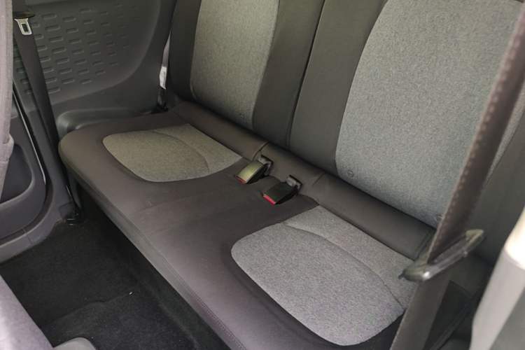 Used Wuling Hongguang MINIEV 2021 Macaron Fashion Model Lithium Iron Phosphate Left Rear Seat