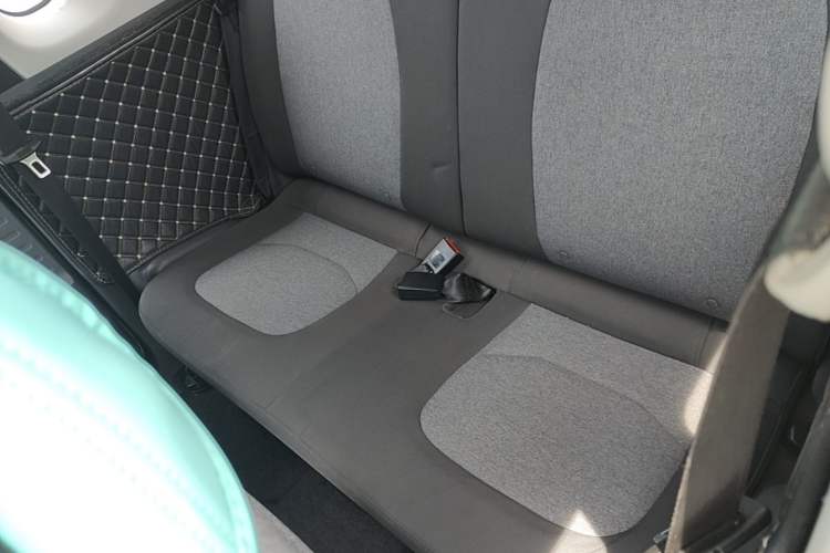 Used Wuling Hongguang MINIEV 2021 Macaron Premium Model – Lithium Iron Phosphate Left Rear Seat