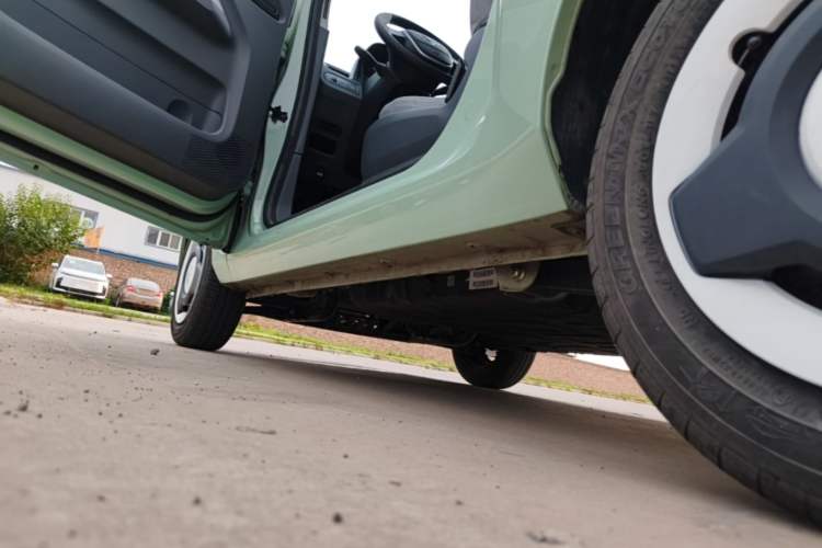 Used Wuling Hongguang MINIEV 2021 Macaron Premium Model – Lithium Iron Phosphate Left Side Sill