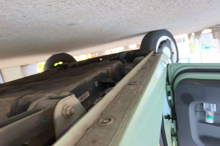 Used Wuling Hongguang MINIEV 2021 Macaron Premium Model – Lithium-NMC Left Side Sill