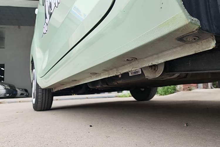 Used Wuling Hongguang MINIEV 2021 Macaron Premium Model – Lithium-NMC Left Side Sill