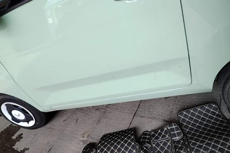 Used Wuling Hongguang MINIEV 2021 Macaron Fashion Model Lithium Iron Phosphate Left Side Sill
