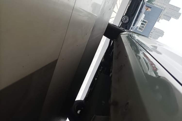 Used Wuling Hongguang MINIEV 2021 Macaron Sandwich Model 120 km Lithium Iron Phosphate Left Side Sill
