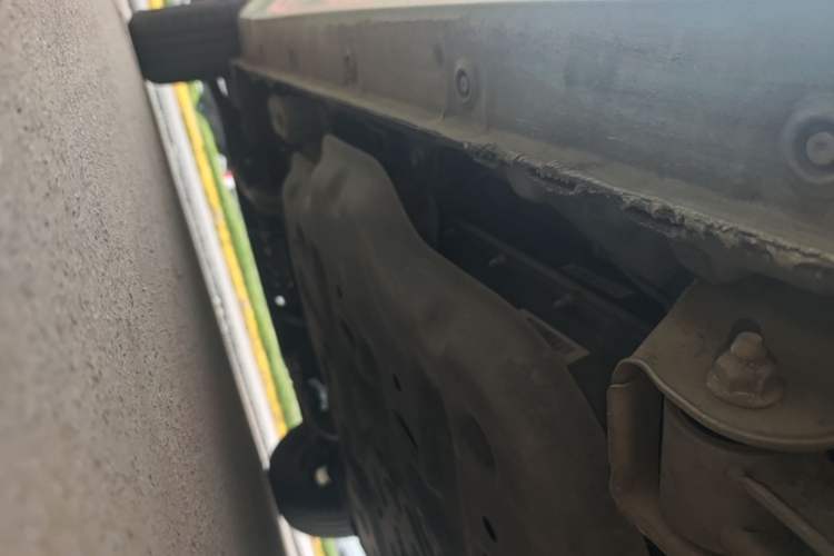 Used Wuling Hongguang MINIEV 2021 Macaron Premium Model – Lithium-NMC Left Side Sill