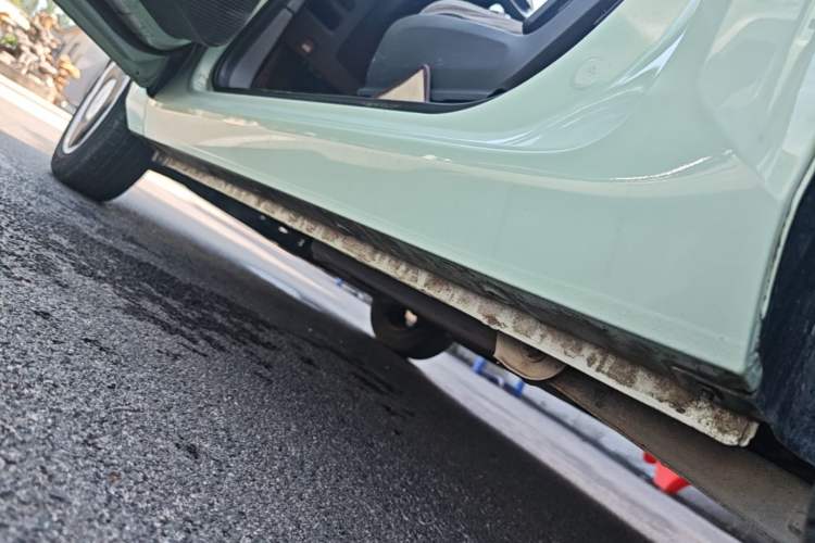 Used Wuling Hongguang MINIEV 2021 Macaron Fashion Model Lithium Iron Phosphate Left Side Sill