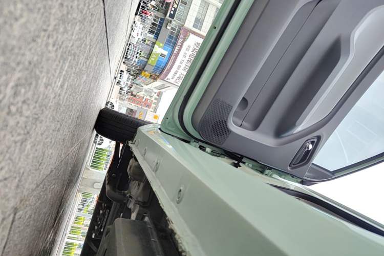 Used Wuling Hongguang MINIEV 2021 Macaron Fashion Model Lithium Iron Phosphate Left Side Sill