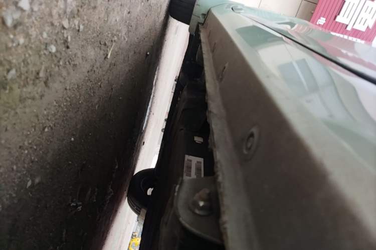 Used Wuling Hongguang MINIEV 2021 Macaron Premium Model – Lithium-NMC Left Side Sill