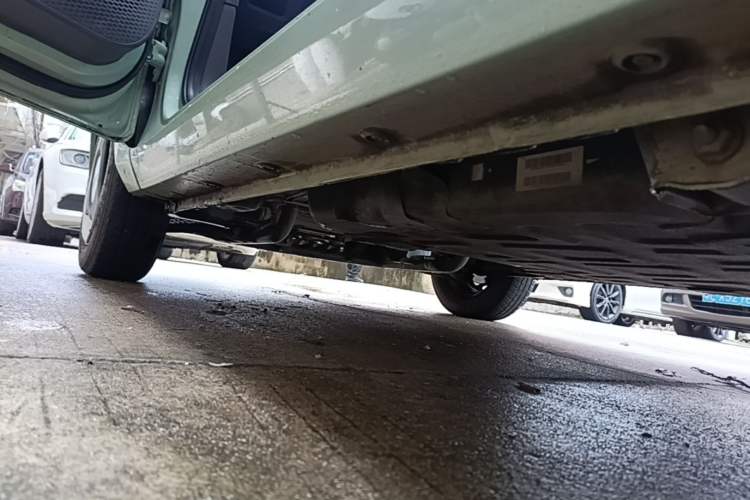Used Wuling Hongguang MINIEV 2021 Macaron Sandwich Model 170 km Lithium Iron Phosphate Left Side Sill