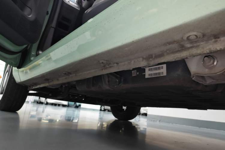 Used Wuling Hongguang MINIEV 2021 Macaron Premium Model – Lithium Iron Phosphate Left Side Sill