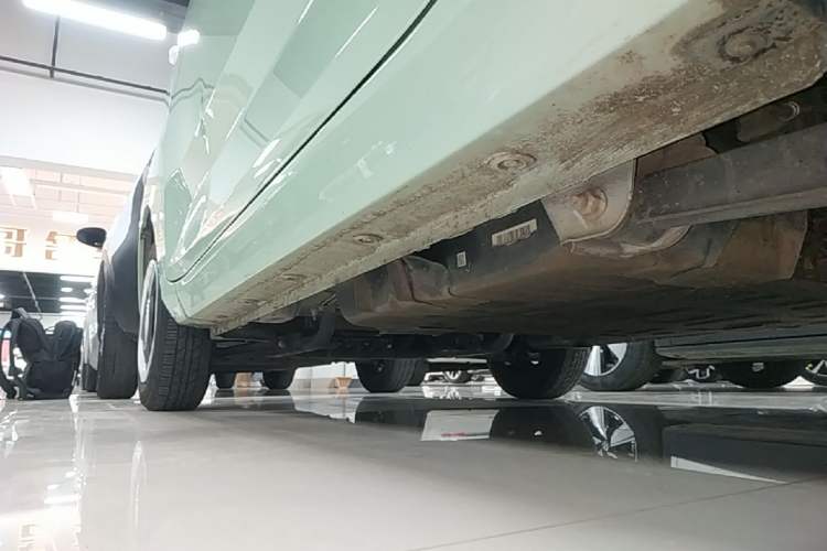 Used Wuling Hongguang MINIEV 2021 Macaron Premium Model – Lithium Iron Phosphate Left Side Sill