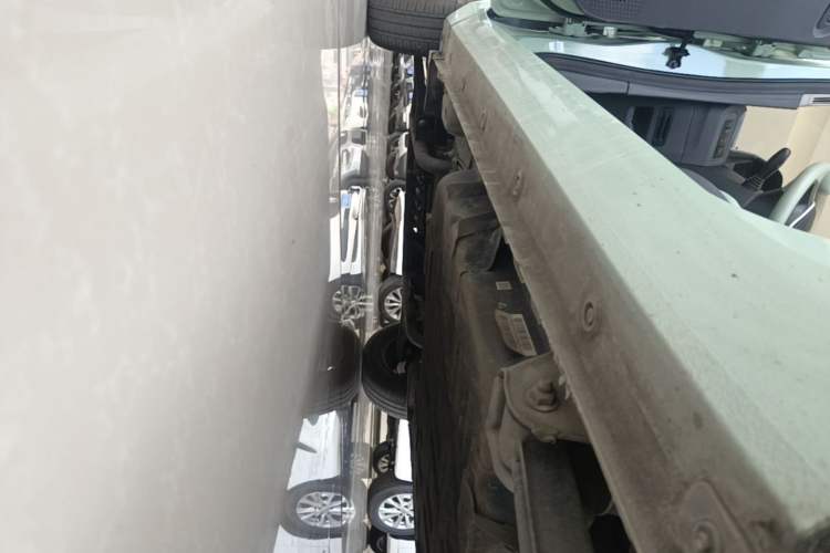 Used Wuling Hongguang MINIEV 2021 Macaron Sandwich Model 170 km Lithium Iron Phosphate Left Side Sill