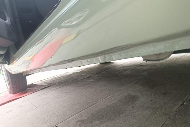 Used Wuling Hongguang MINIEV 2021 Macaron Premium Model – Lithium-NMC Left Side Sill