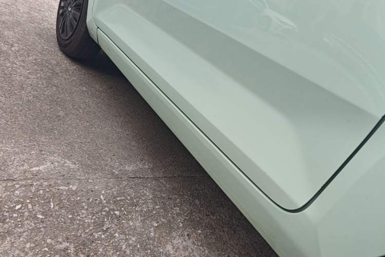 Used Wuling Hongguang MINIEV 2021 Macaron Premium Model – Lithium Iron Phosphate Left Side Sill