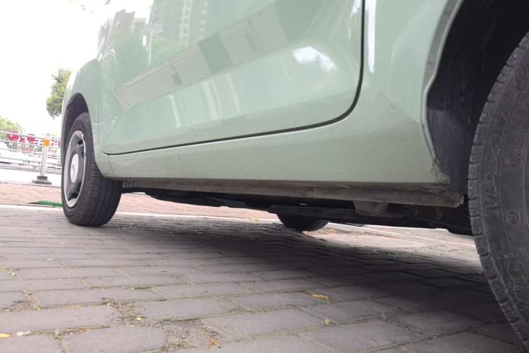 Used Wuling Hongguang MINIEV 2021 Macaron Fashion Model Lithium Iron Phosphate Left Side Sill
