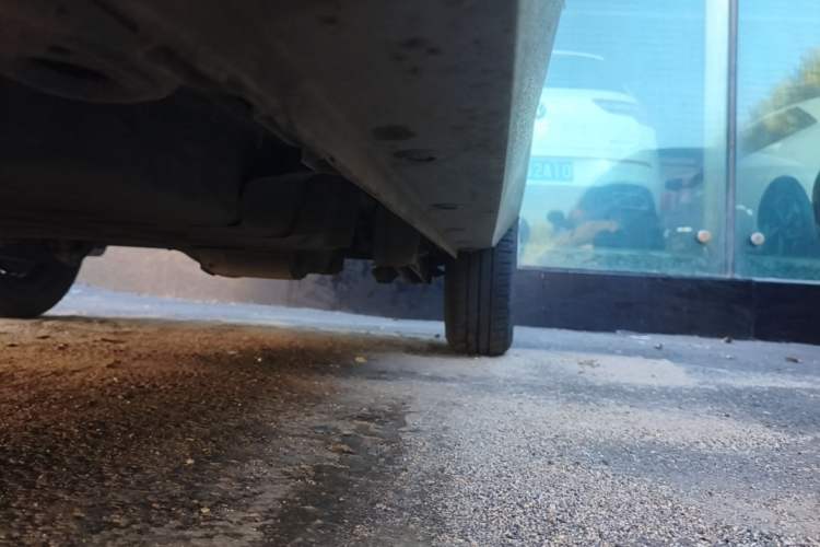 Used Wuling Hongguang MINIEV 2021 Macaron Premium Model – Lithium-NMC Left Side Sill