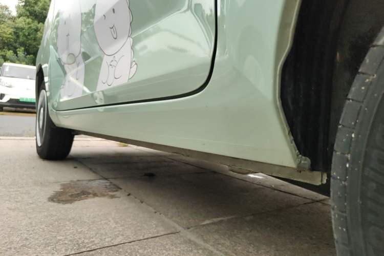 Used Wuling Hongguang MINIEV 2021 Macaron Premium Model – Lithium Iron Phosphate Left Side Sill