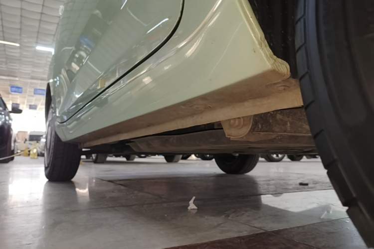 Used Wuling Hongguang MINIEV 2021 Macaron Fashion Model Lithium Iron Phosphate Left Side Sill