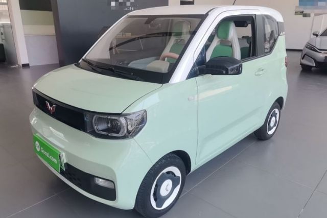 Ojetý Wuling Hongguang MINIEV 2021 Macaron Premium Model – Lithium Iron Phosphate